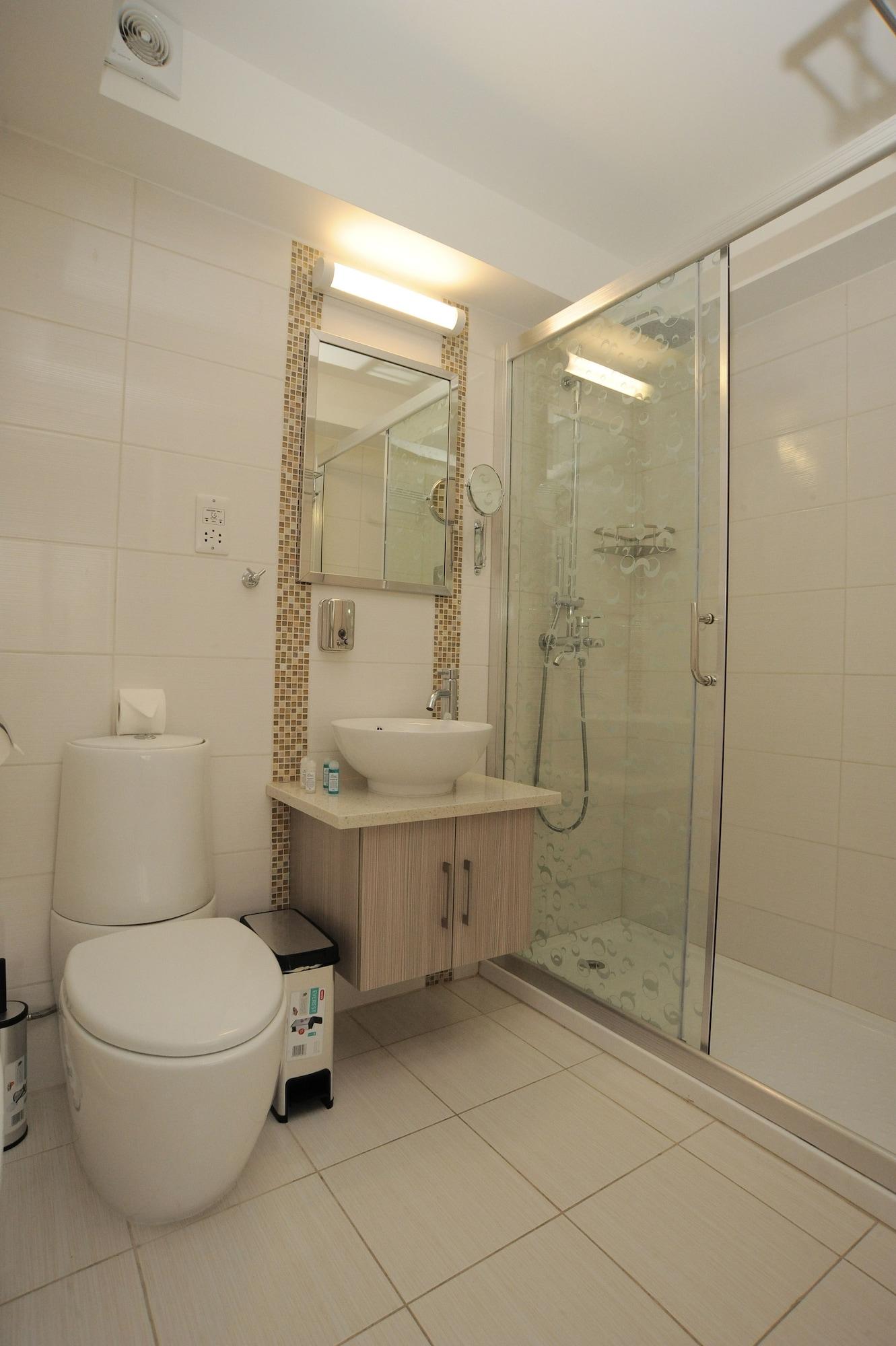 Frixos Suites Hotel Apartments Larnaca Buitenkant foto